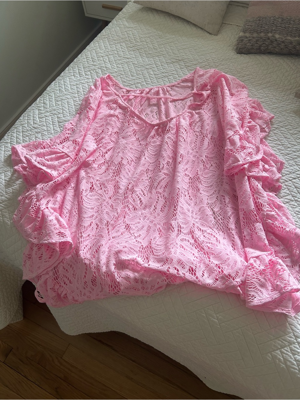 Lilly Pulitzer Atley Coverup in pink. Size S/M. Like new. - Picture 10 of 10